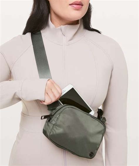 lululemon trench belt bag